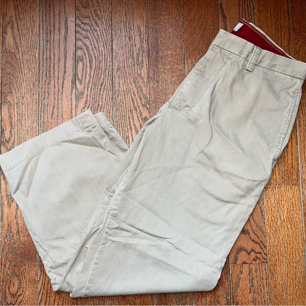 Men’s Dockers khakis. Size 32/30. Gently used.